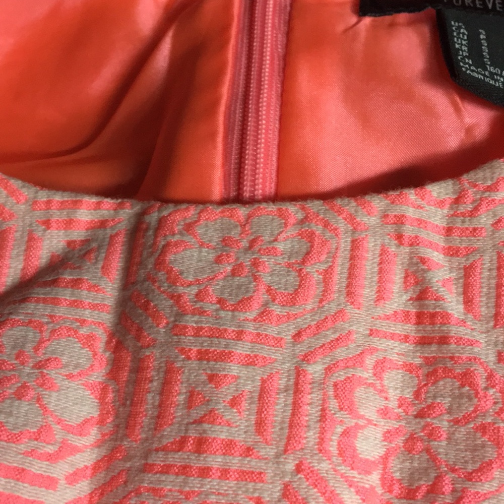 A cute Forever 21 Top! - Picture 5 of 5